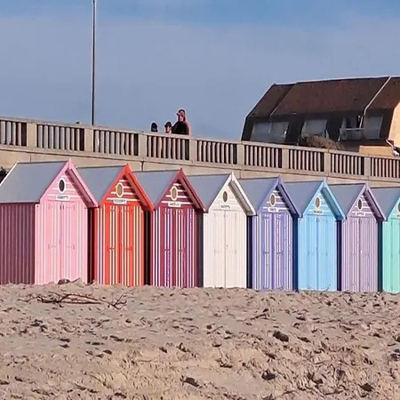 Plaza 2011 With Beautiful Side Sea View Apartment Oostduinkerke