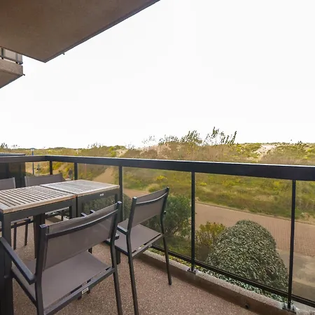 Plaza 2011 With Beautiful Side Sea View Apartment Oostduinkerke
