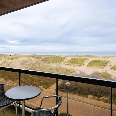Plaza 2011 With Beautiful Side Sea View Apartment Oostduinkerke