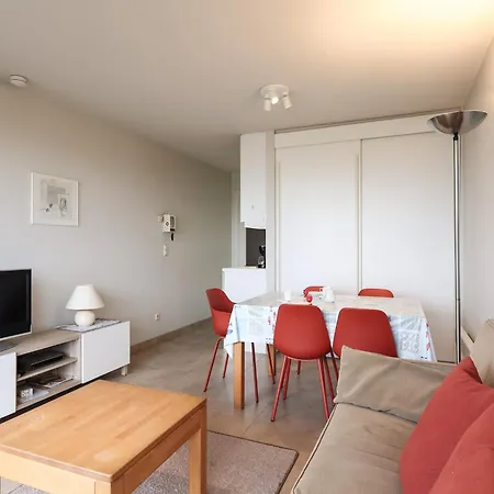 Plaza 2011 With Beautiful Side Sea View Apartment *