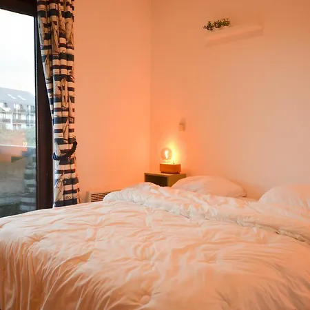 Plaza 2011 With Beautiful Side Sea View Apartment