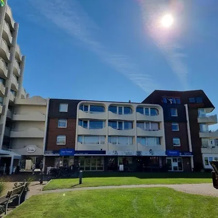 Plaza 2011 With Beautiful Side Sea View Apartment *