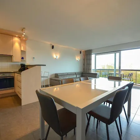 Plaza 2011 With Beautiful Side Sea View Apartment Oostduinkerke