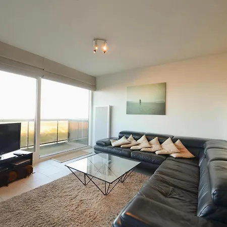 Plaza 2011 With Beautiful Side Sea View Apartment